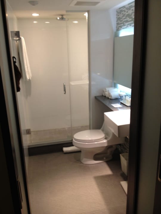 Schönes Bad, aber mit Mängel The Palms Hotel & Spa