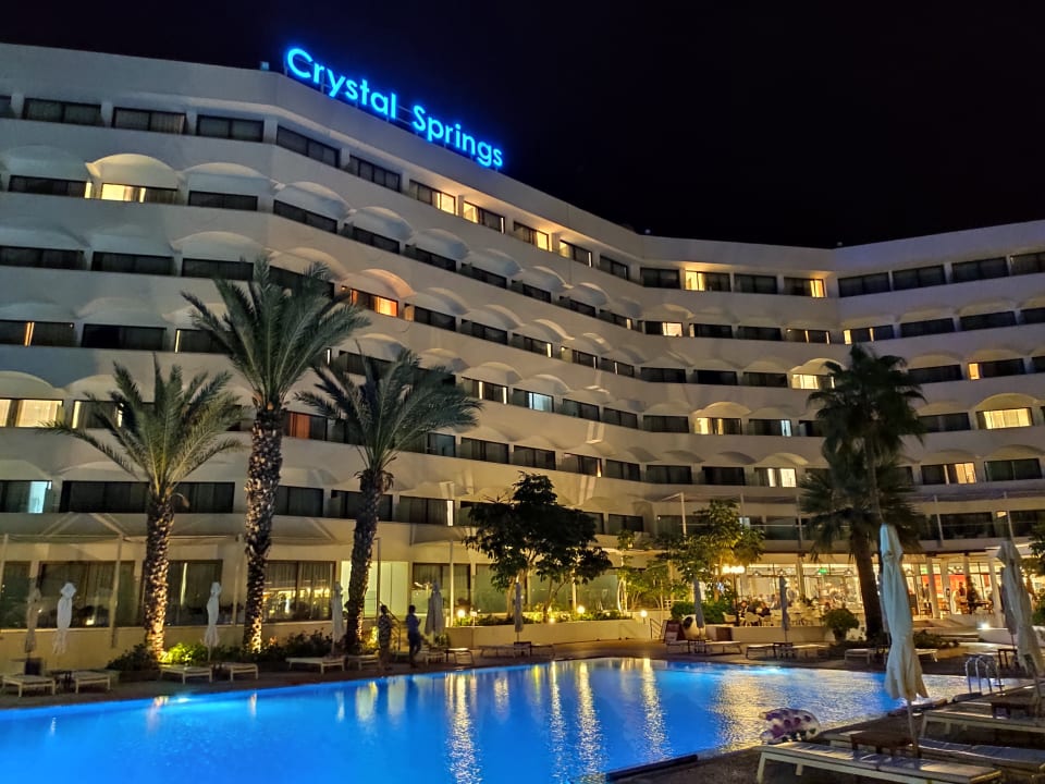 Außenansicht Crystal Springs Beach Hotel