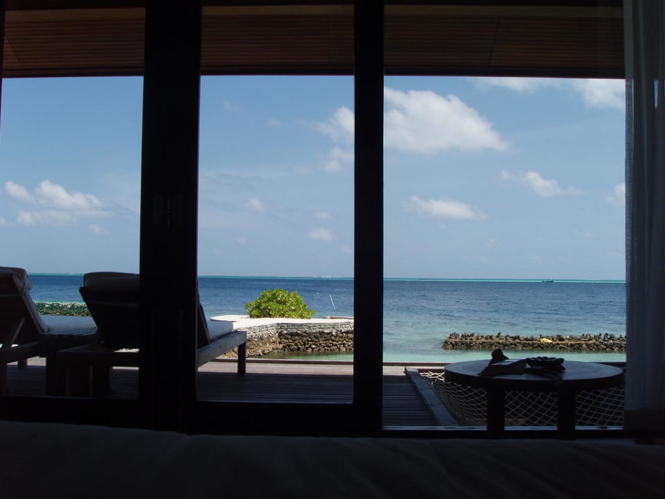 Sicht aus dem Bett Lily Beach Resort & Spa