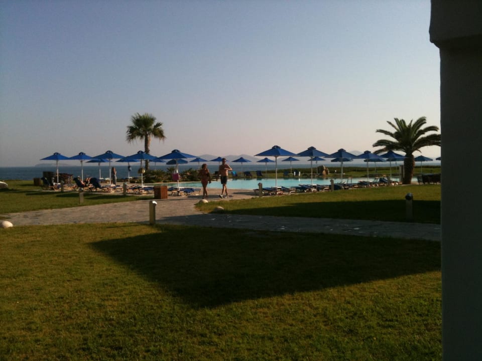 Pool vom Appartement aus gesehen Neptune Luxury Resort
