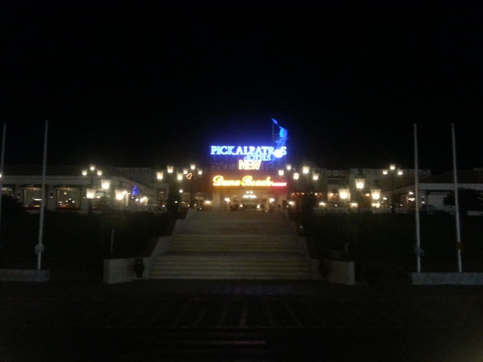 Eingang Pickalbatros Dana Beach Resort - Hurghada