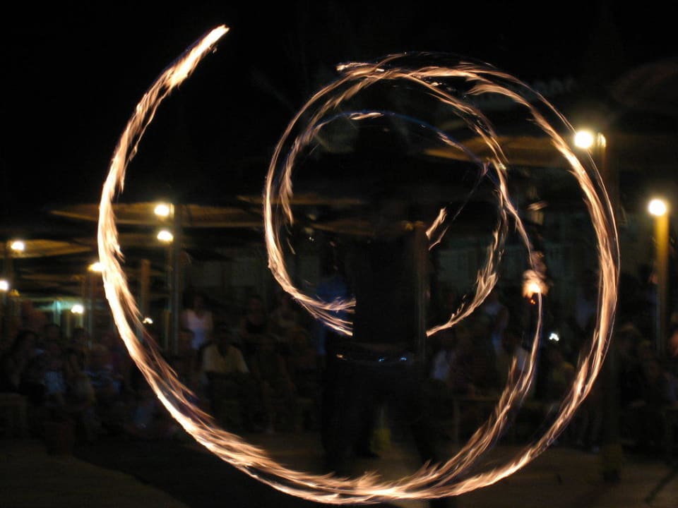 Feurige Abend-Show Pickalbatros Palace Resort