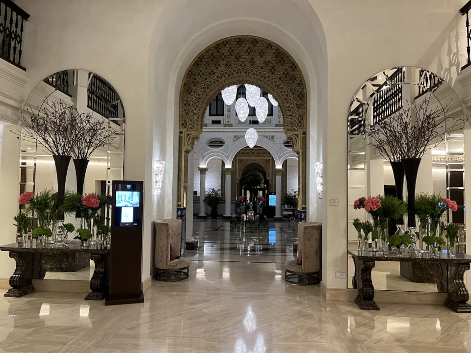 Lobby Gran Hotel Miramar