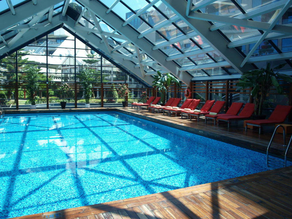 Der Indoor-Pool Susesi Luxury Resort