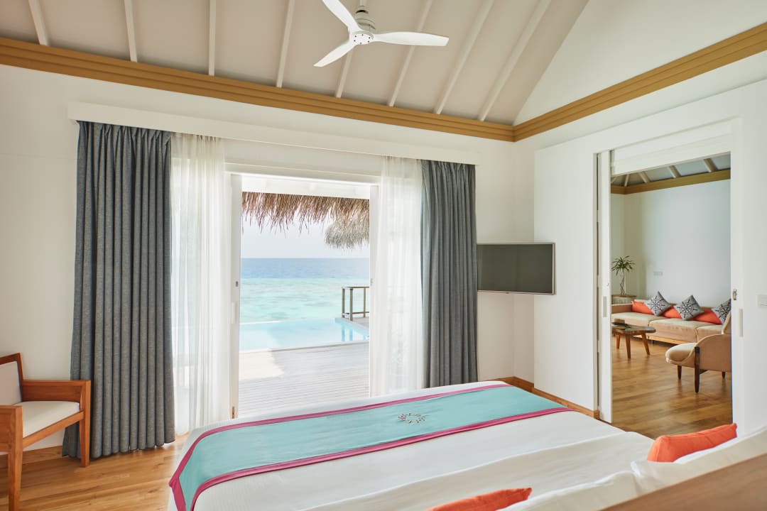 Zimmer Sun Siyam Iru Veli