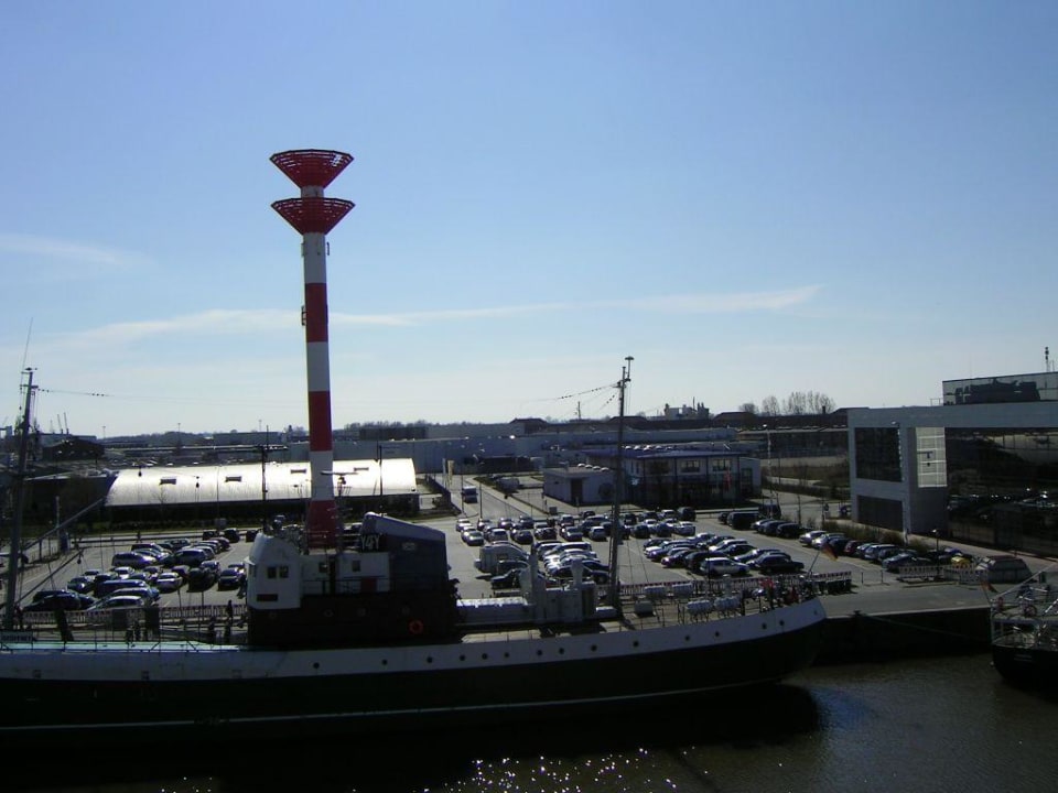 Ausblick aus dem Hotelzimmer Nordsee Hotel Fischereihafen