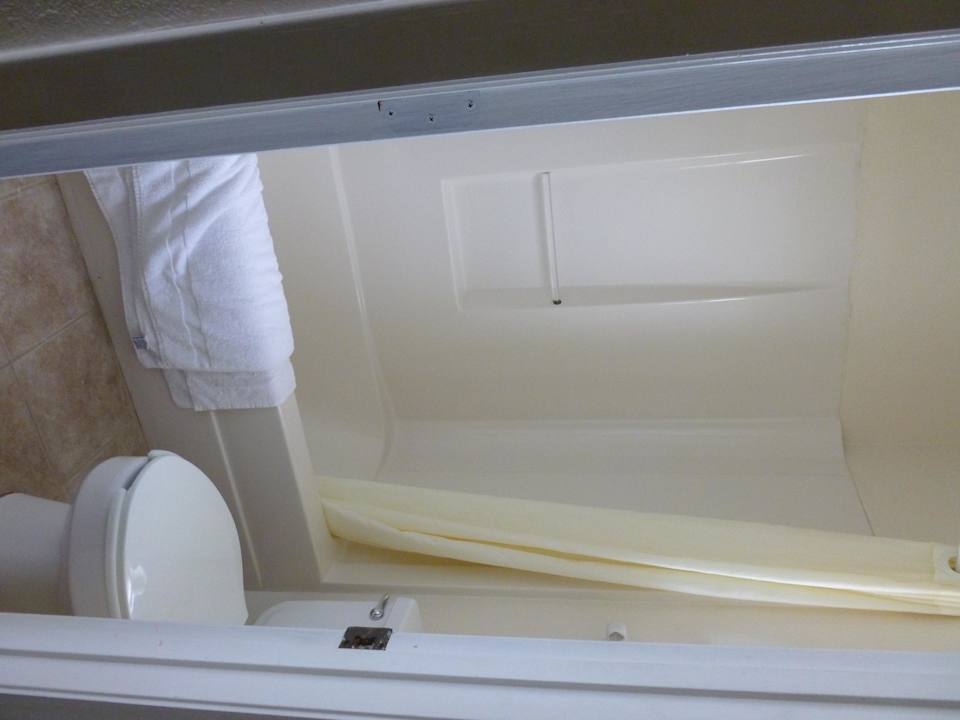 Kleines Badezimmer Hotel Americas Best Value Inn Bradenton Motel