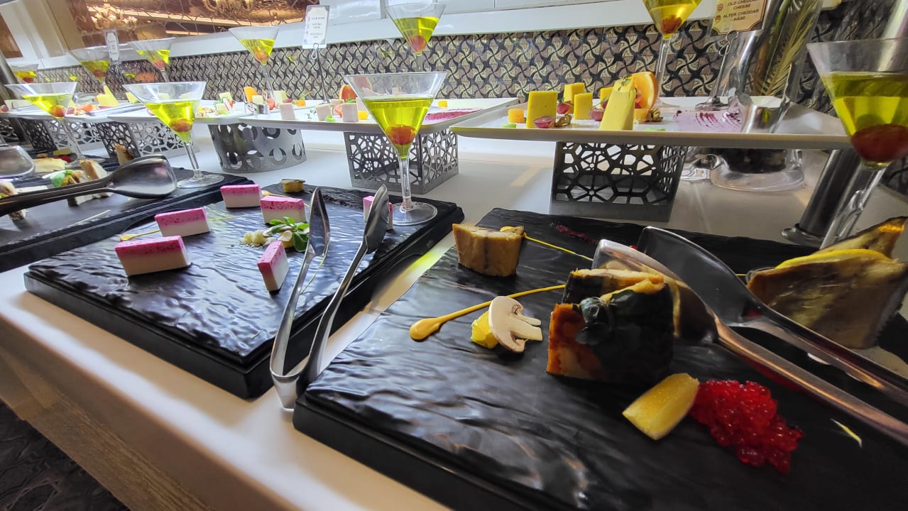 Gastro Royal Taj Mahal Hotel