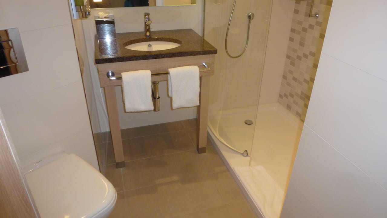 Zimmer Hampton By Hilton Frankfurt Airport