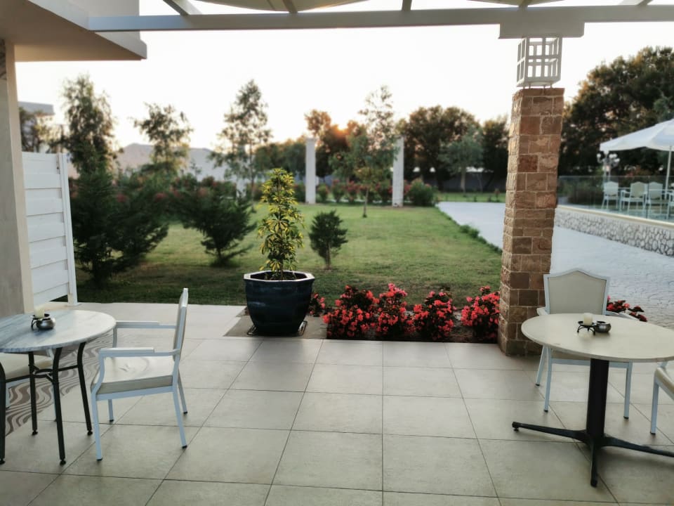 Gastro Sandy Villas Resort