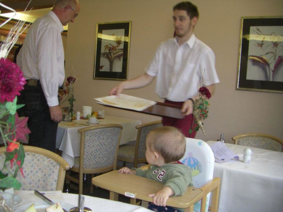 Beim Frühstück Parkhotel Schotten