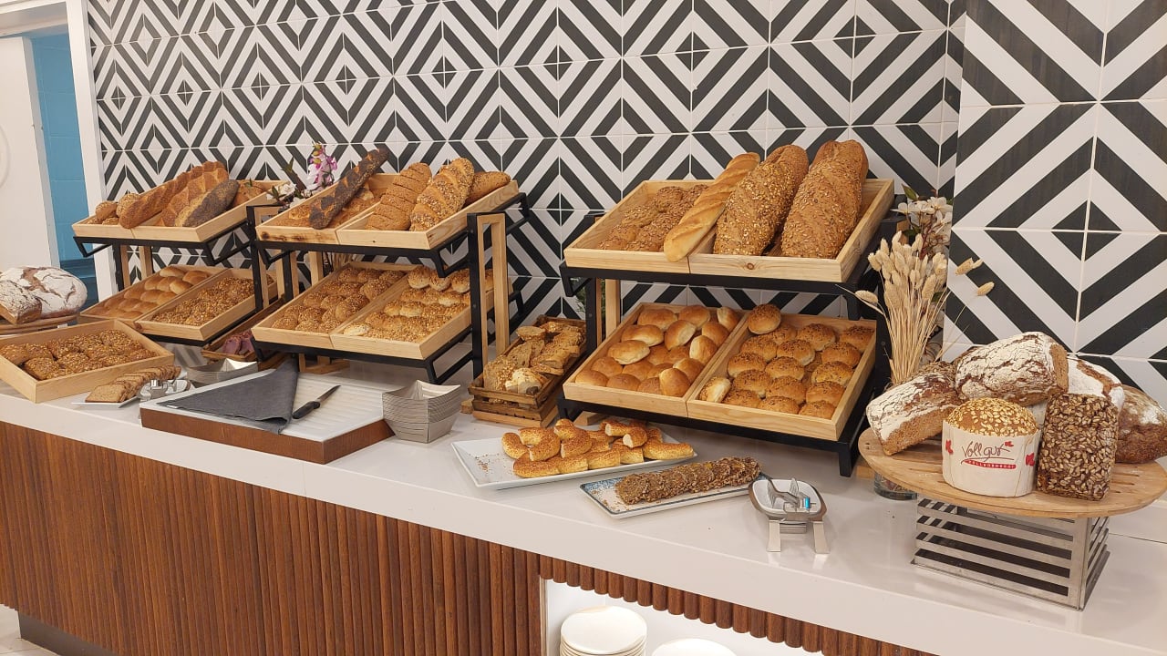 Gastro Jacaranda Luxury Resort