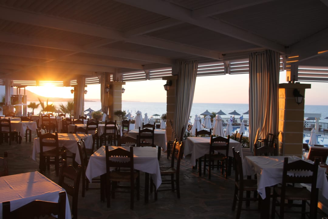 Restaurant Alexander Beach Hotel & Village Resort