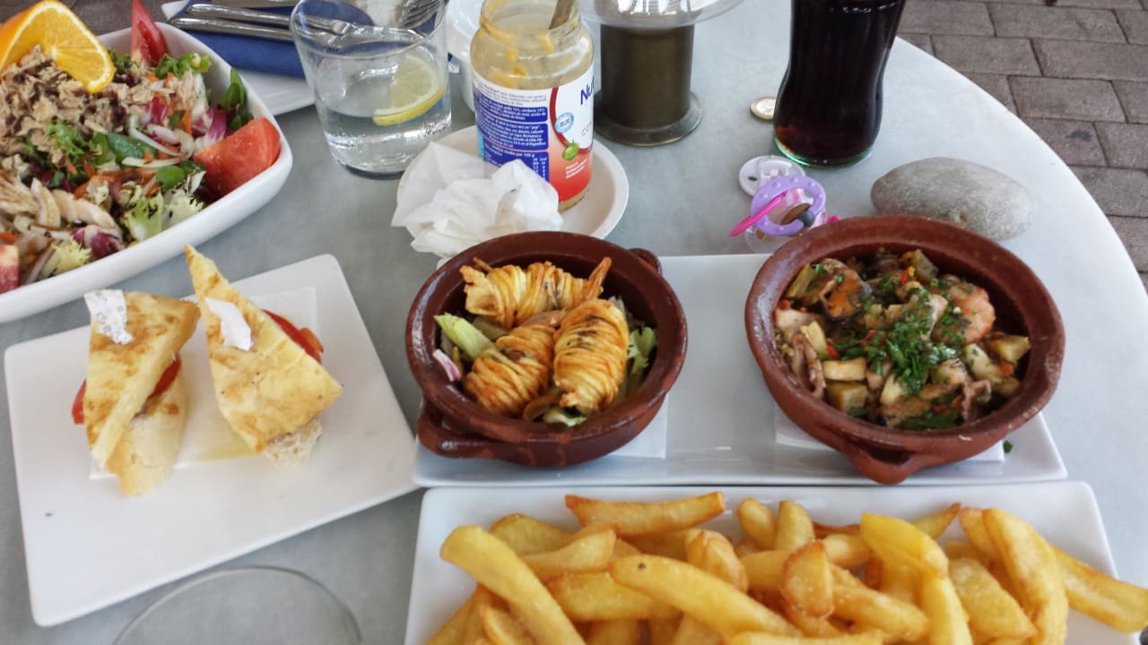 Mittagessen  Playa Esperanza Resort