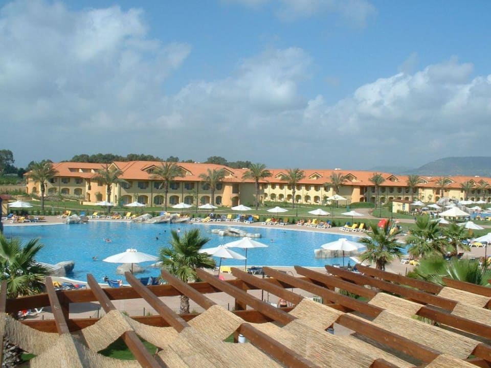 Poolblick Falkensteiner Club Funimation Garden Calabria