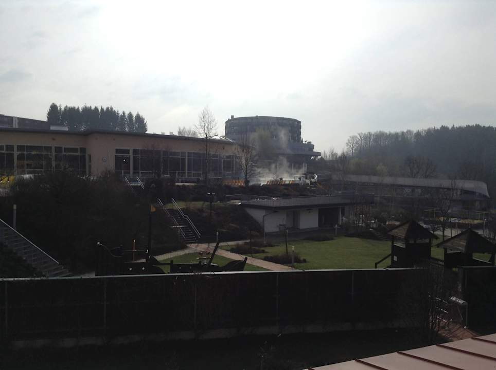 Ausblick von Zimmer 110 um ca. 8.30 Uhr Thermenhotel PuchasPlus