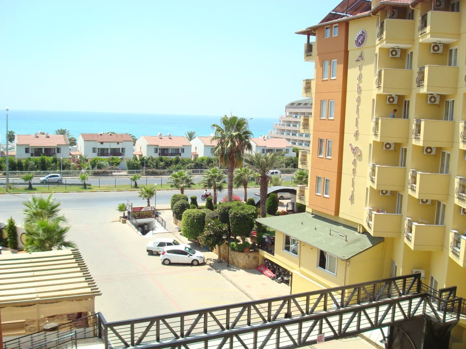 Lewa strona balkonu Hotel Arabella World