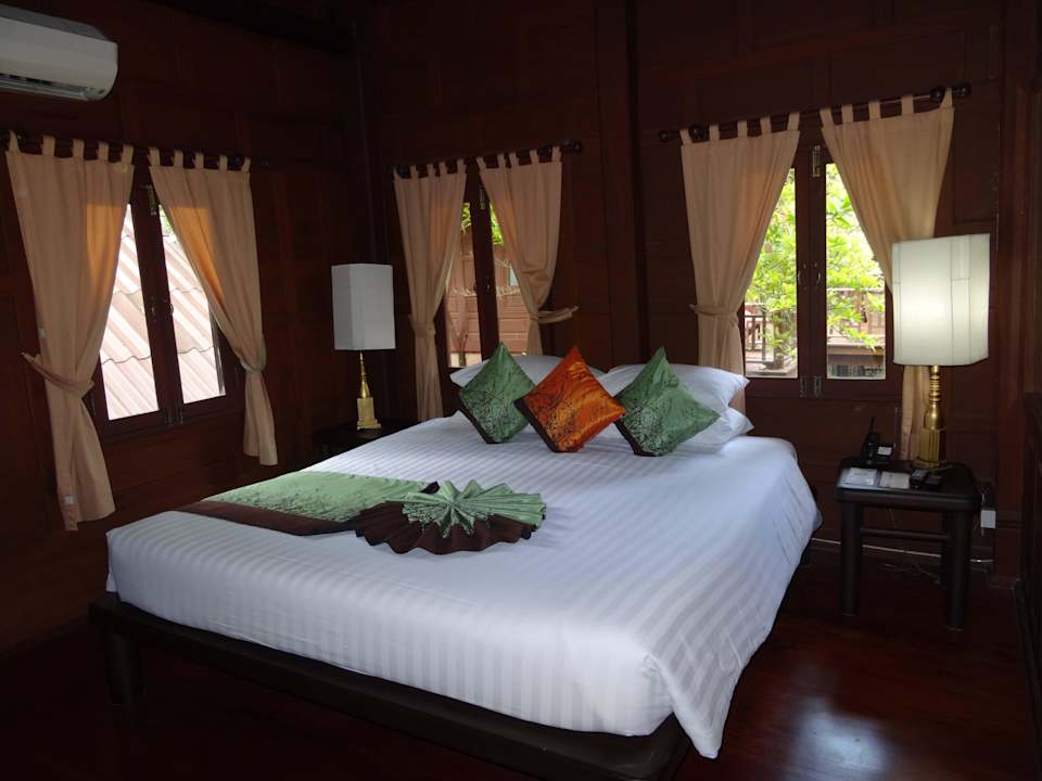 Zimmer Baan Amphawa Resort & Spa