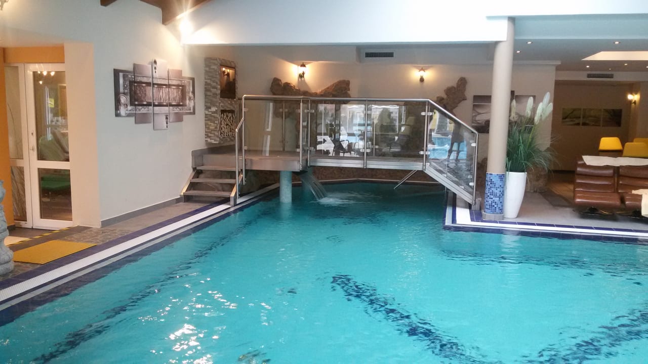 Pool Schlössl Hotel Kindl