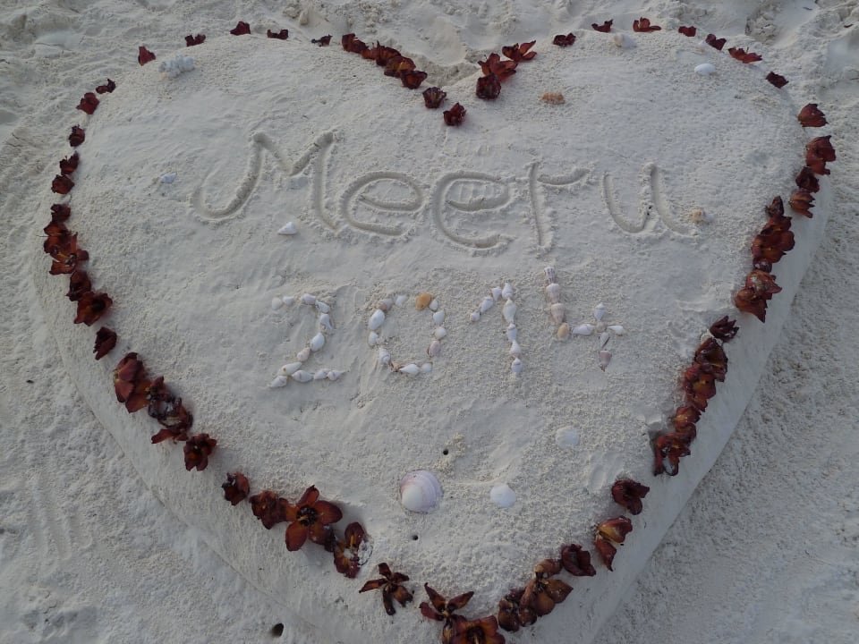 Schöne Deko am Strand Meeru Maldives Resort Island