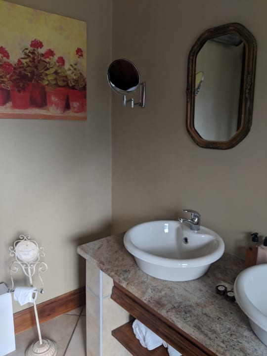 Zimmer Berluda Farmhouse & Cottages