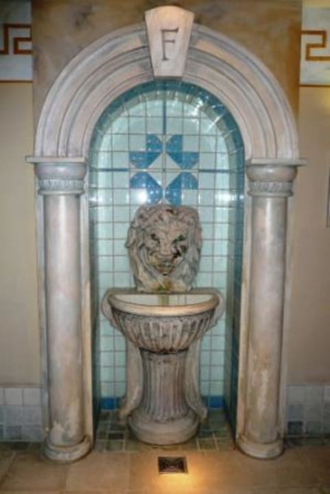 Eisbrunnen DORMERO Hotel Bonn - Windhagen