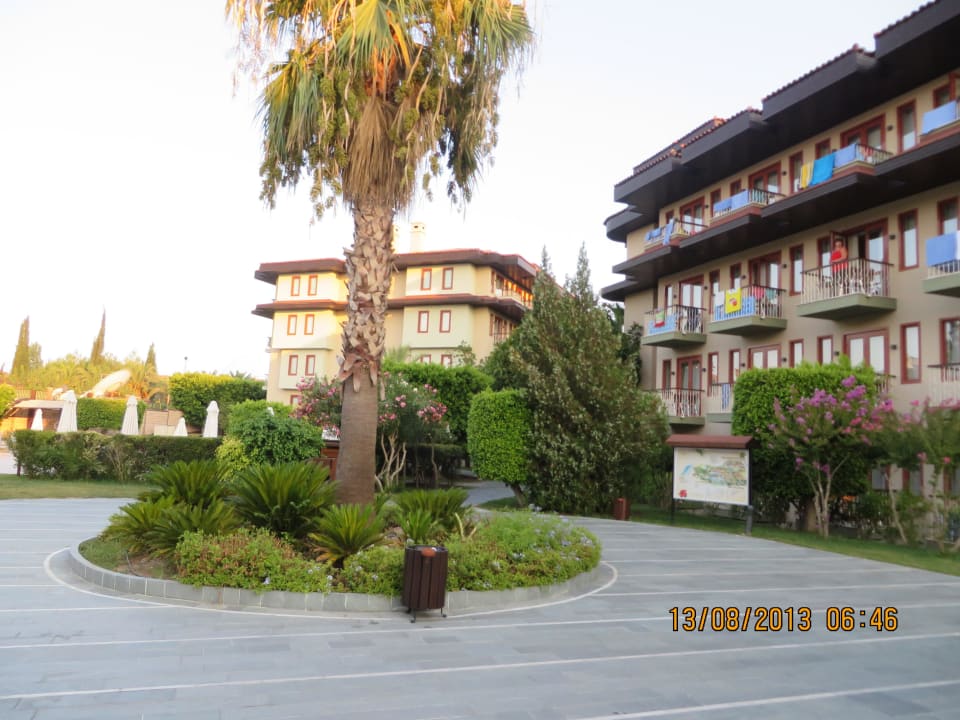 Weg in die Anlage Club Grand Side