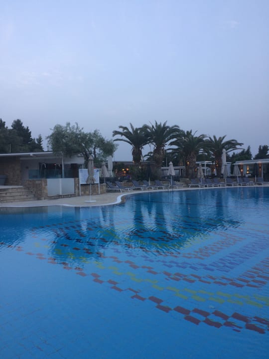 Gartenanlage Lagomandra Hotel & Spa