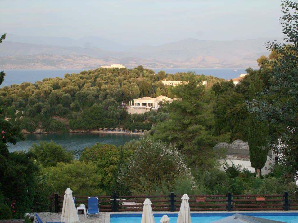 Blick vom Hotelzimmer Grecotel LUXME Daphnila Bay