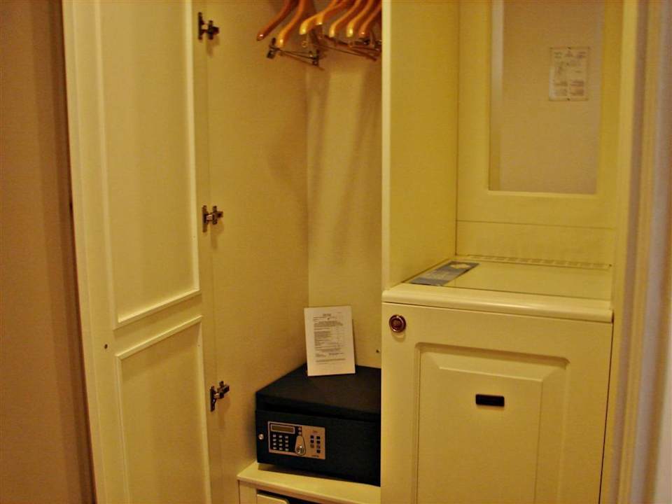 Kasten NH Firenze Anglo American