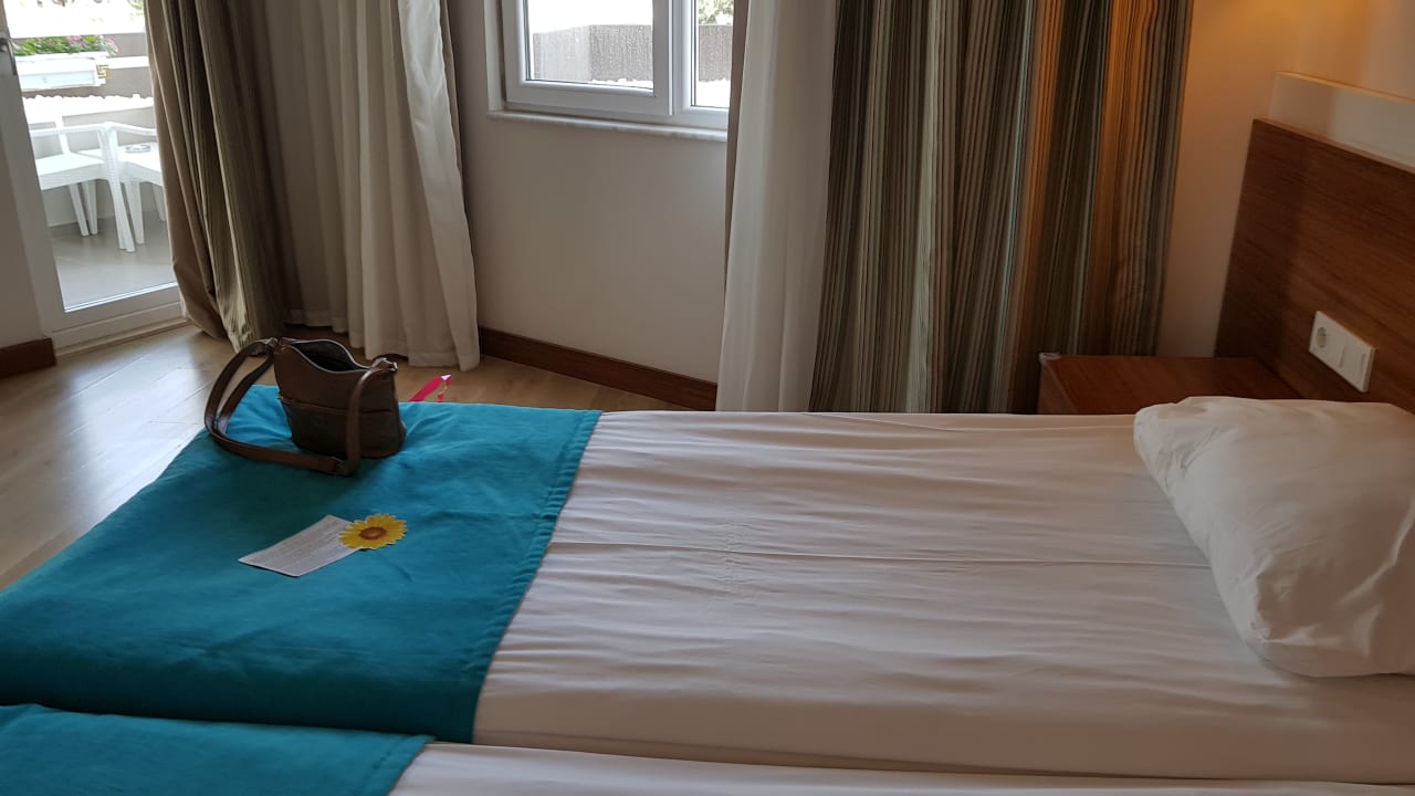 Zimmer Grand Park Lara Hotel