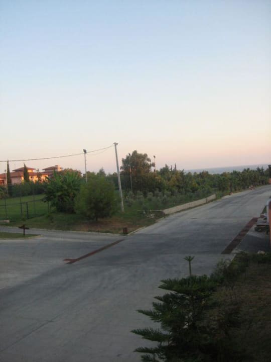 Der lange Weg zum Strand Club Grand Aqua