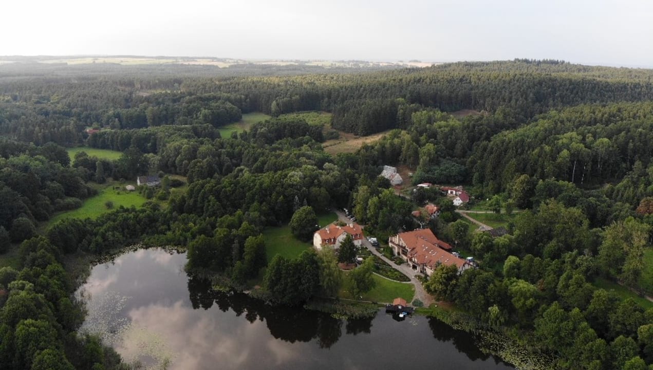 Außenansicht Schlosshotel Dwór Pomorski