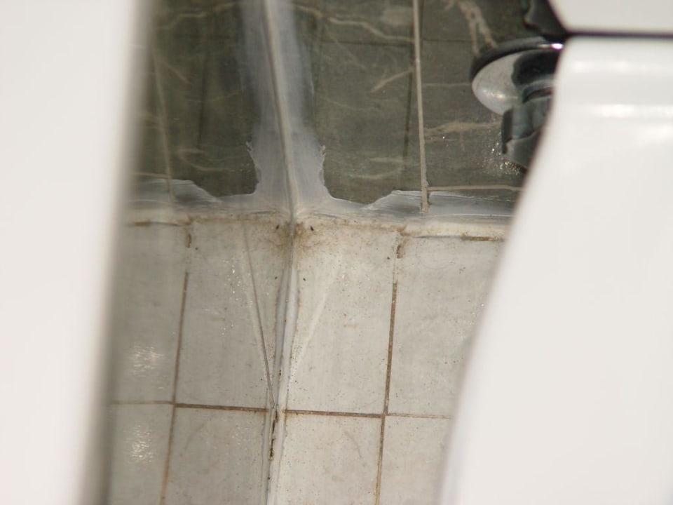 Die Ecken des Badezimmers Bull Escorial & Spa