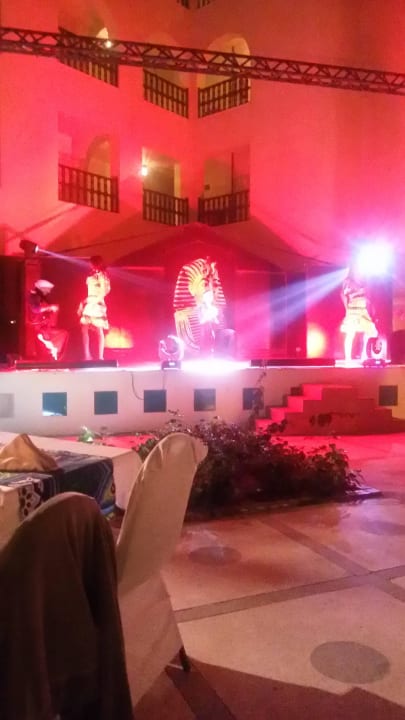 Abendliche Show Hotel Three Corners Ocean View prestige - Adults only