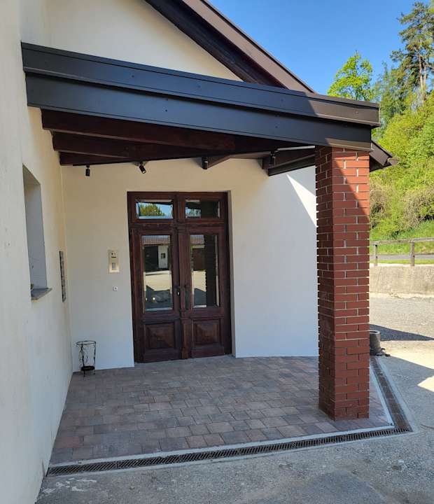 Außenansicht Appartements und Vinoteka David