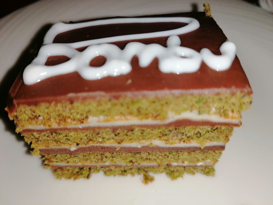 Gastro Granada Luxury Okurcalar