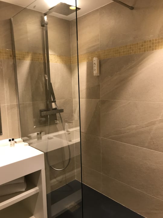 Zimmer Hotel Beau Rivage