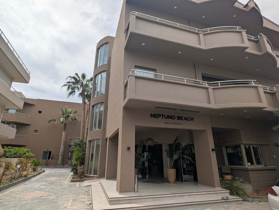 Außenansicht Neptuno Beach