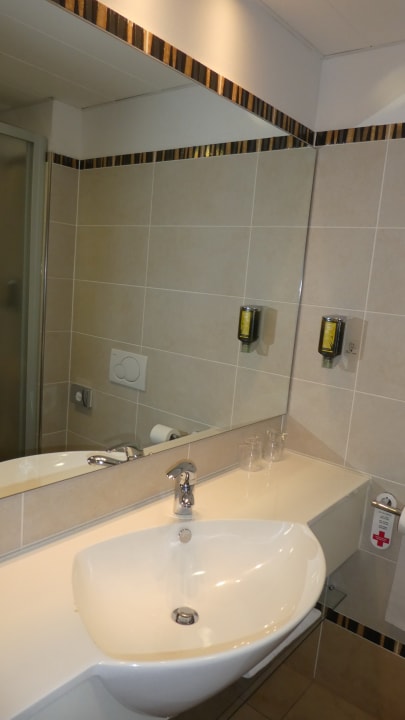 Zimmer Perla, Resort & Entertainment