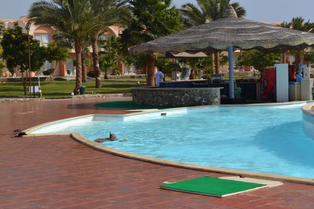 Bar basen główny Three Corners Sea Beach Resort