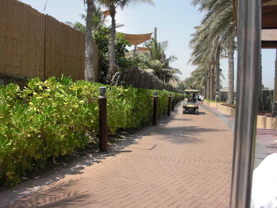 Golfcarts für die Gäste in den Villen Jumeirah Beit Al Bahar