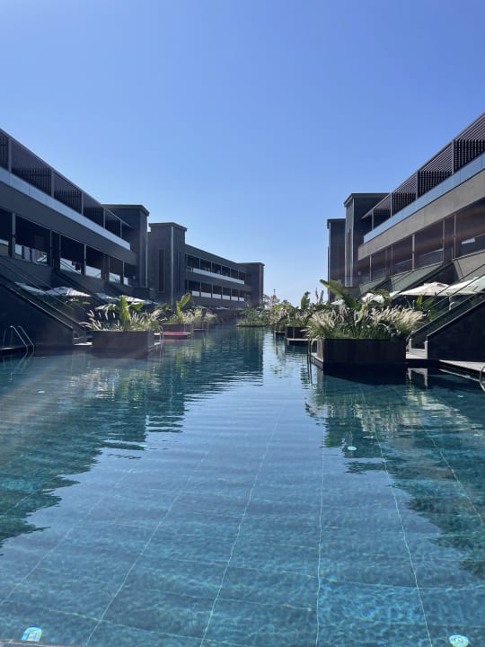 Pool Jacaranda Luxury Resort