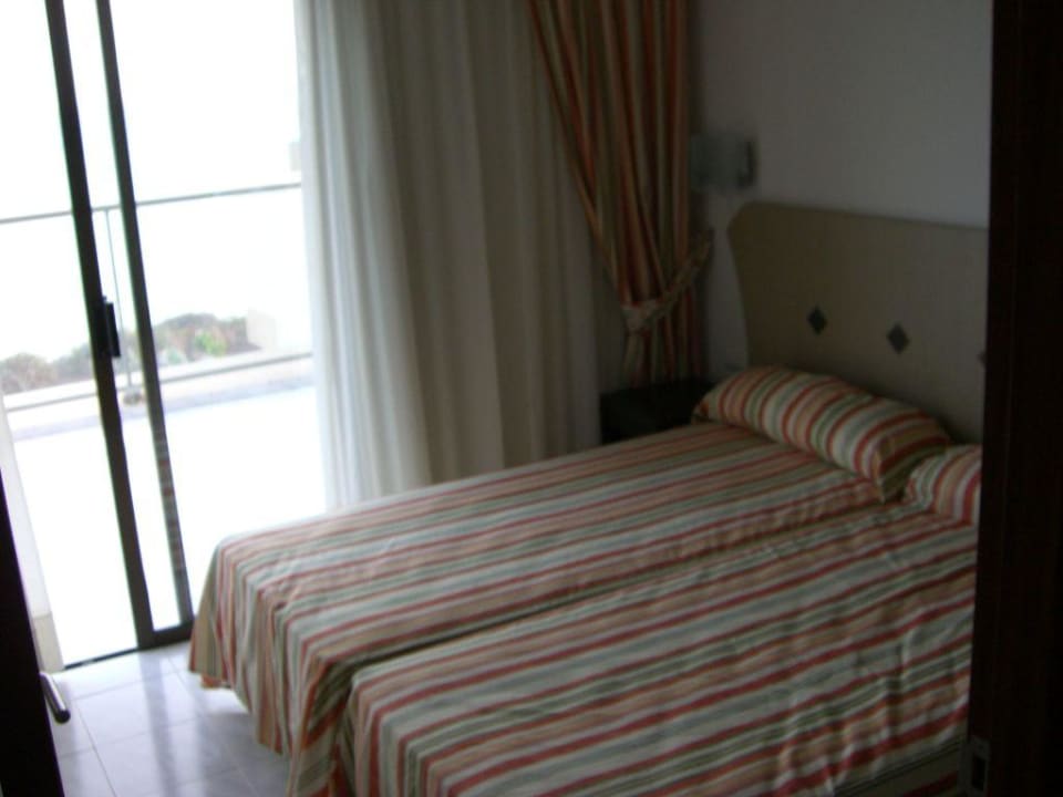 Schlafzimmer SBH Hotel Taro Beach
