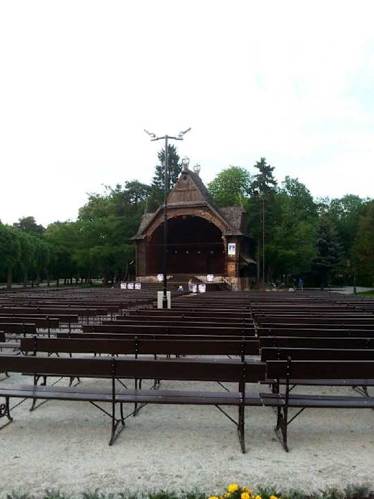 Okoliczny amfiteatr Villa Park Med. & SPA