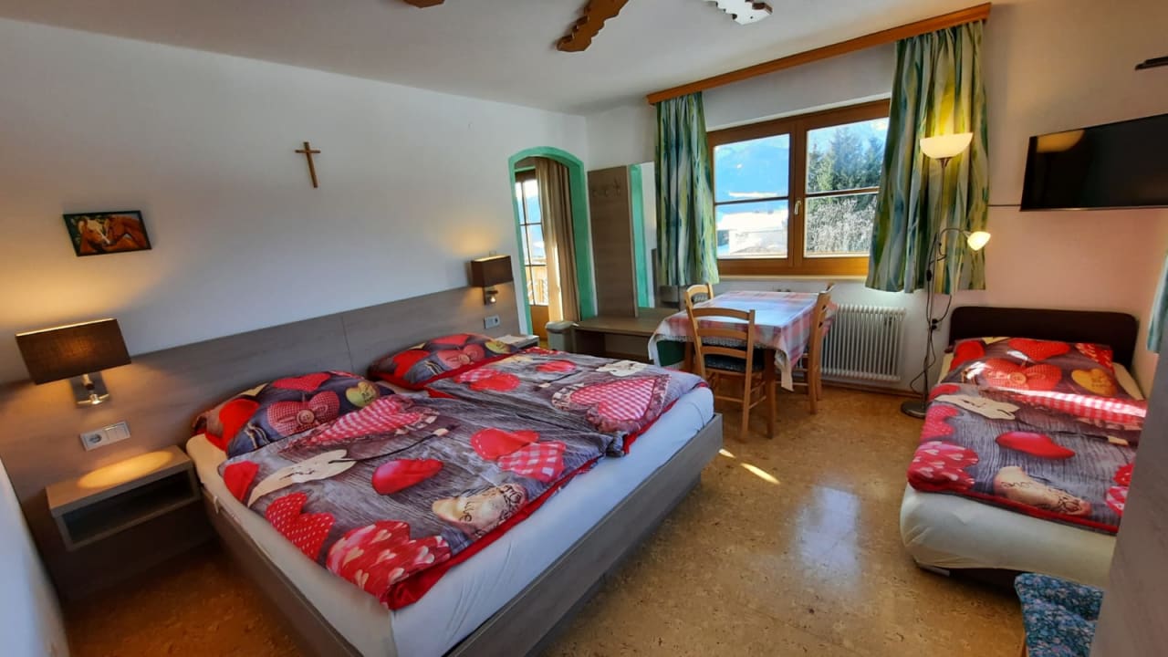 Zimmer Biohof Haus Wieser