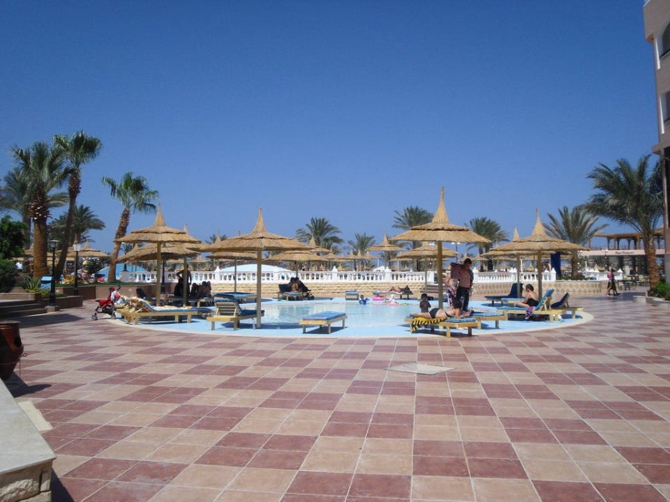 Süßwasser Pool Beach Albatros Resort