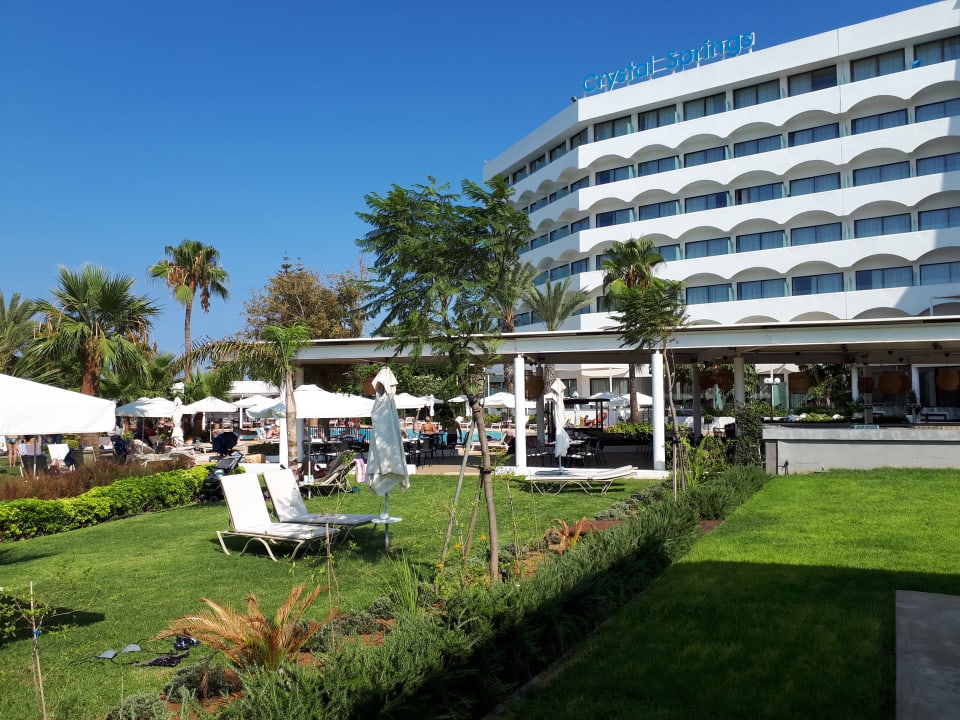 Außenansicht Crystal Springs Beach Hotel