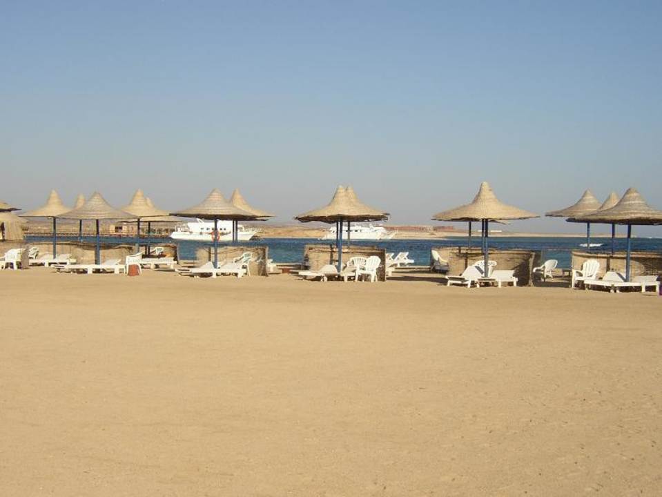 Plaża Pensée Royal Garden Beach Resort