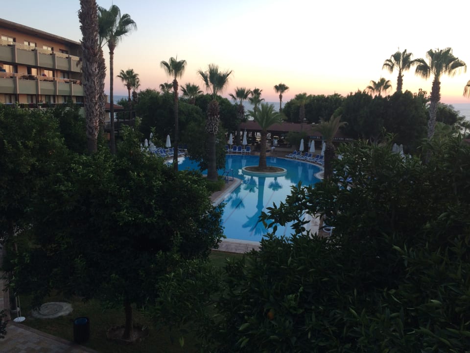 Pool Hotel Grand Side